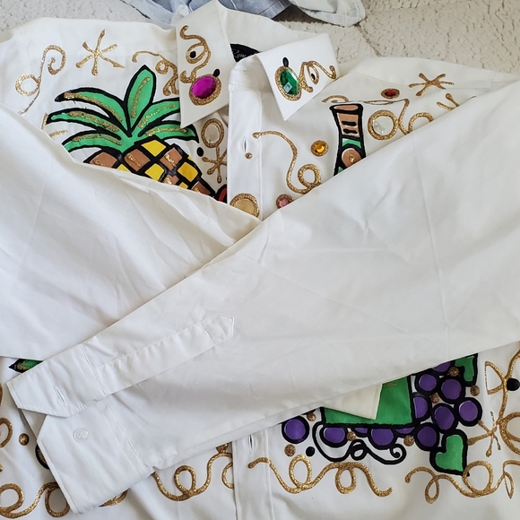 Hand painted button down - Picture 3 of 4